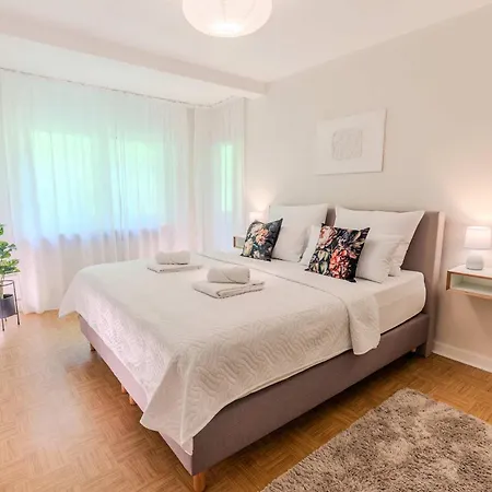 Prázdninový dům Weingut Muehlenschenke - Game-Room, Vineyard, Sauna And More *