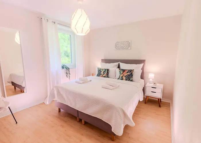 Weingut Muehlenschenke - Game-room, Vineyard, Sauna&more Ferienhaus *