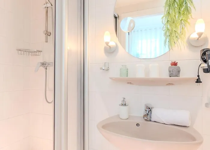 Weingut Muehlenschenke - Game-room, Vineyard, Sauna And 펜션 보드만 루트빅스하펜