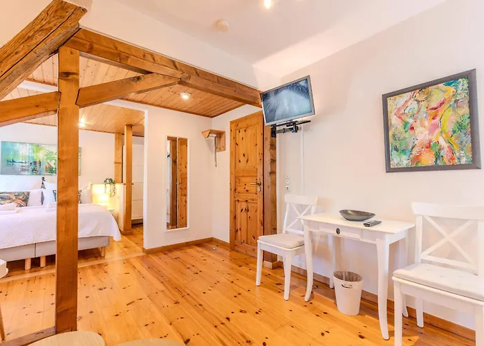 펜션 Weingut Muehlenschenke - Game-room, Vineyard, Sauna And